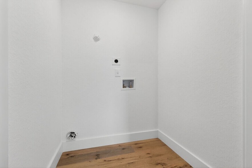 More Photos Of 125 Dashiell St, San Antonio Multifamily For Sale