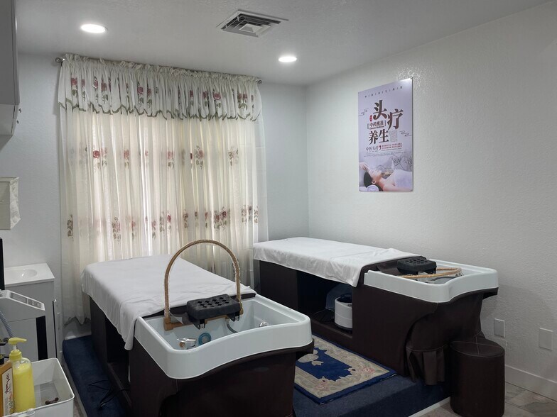 More Photos Of 3097 S Decatur Blvd, Las Vegas Office Residential For Sale