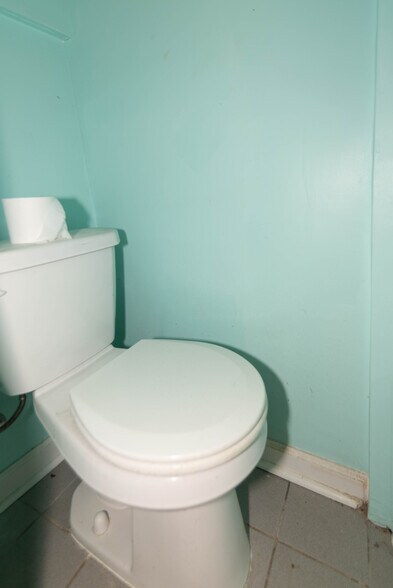 More Photos Of 6408 Brook Ave, Baltimore Apartments For Sale