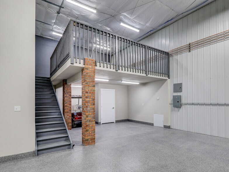More Photos Of 341 1st St, Mead Warehouse For Sale