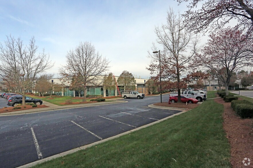 More Photos Of 407 Davis Dr, Morrisville Flex For Sale