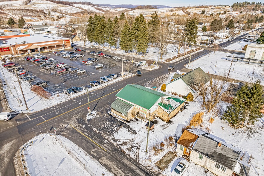 More Photos Of 116 S Walnut St, Ligonier Township Specialty For Sale