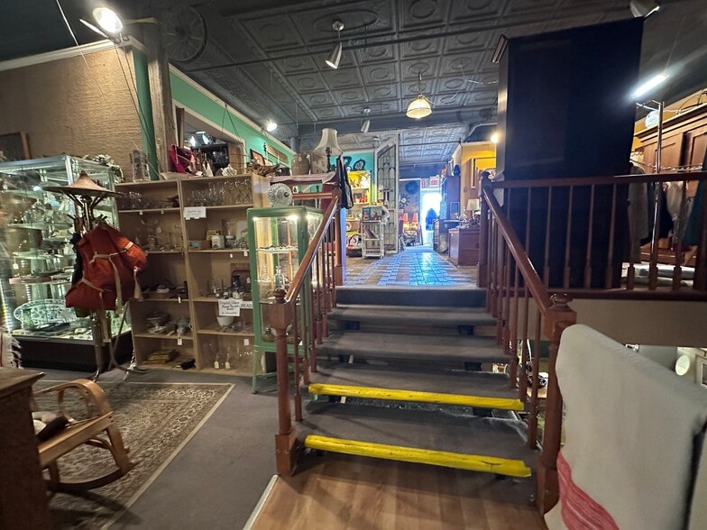 More Photos Of 123 S Union St, Traverse City Freestanding For Sale