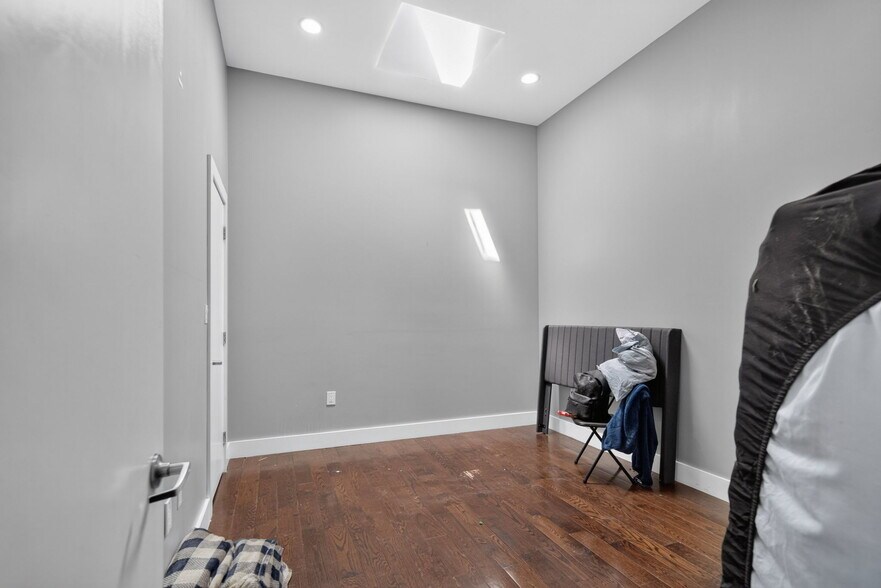 More Photos Of 83 Beaver St, Albany Apartments For Sale