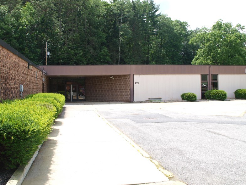 More Photos Of 201 Hoovertown Rd, Penfield Light Manufacturing For Lease