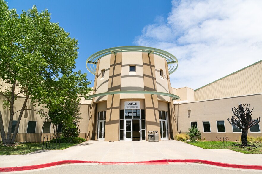 More Photos Of 1600 Saint Michaels Dr, Santa Fe Unknown For Lease