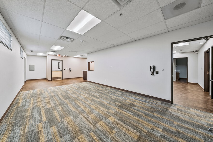 More Photos Of 2166 NW Vine St, Grants Pass Medical For Sale