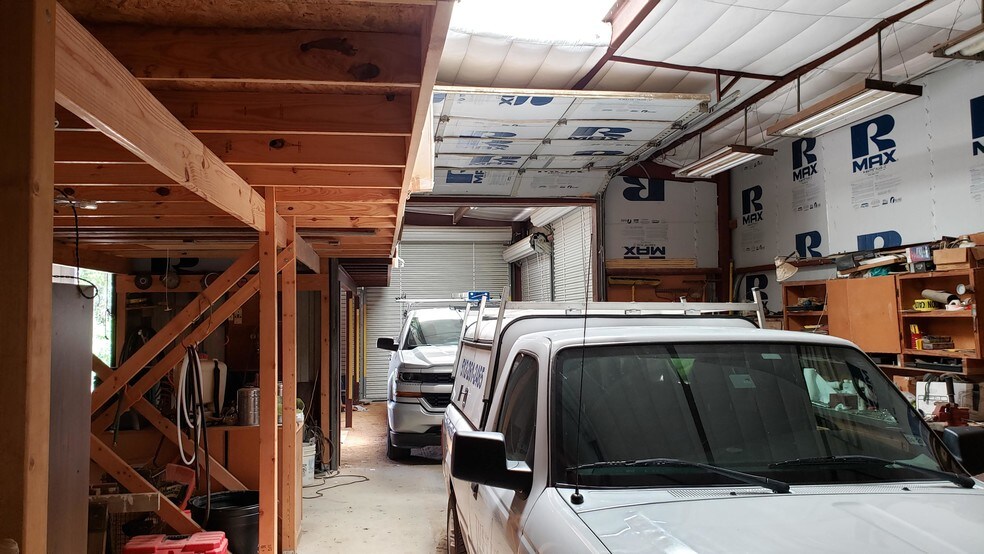 More Photos Of 21511 State Highway 71 W, Spicewood Light Manufacturing For Sale