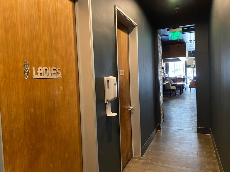 More Photos Of 43 E Colorado Blvd, Pasadena Restaurant For Sale