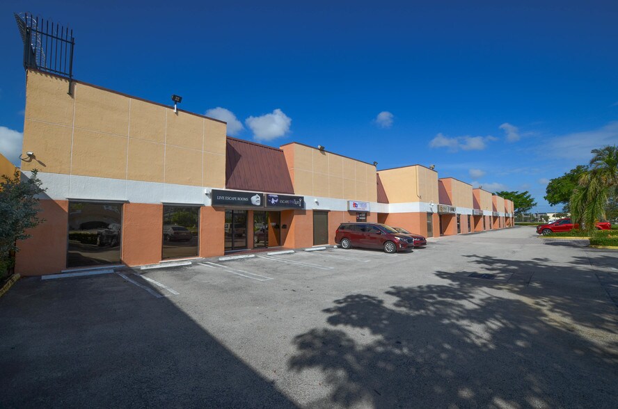 More Photos Of 1400-1414 SW 13th Ct, Pompano Beach Light Manufacturing For Lease