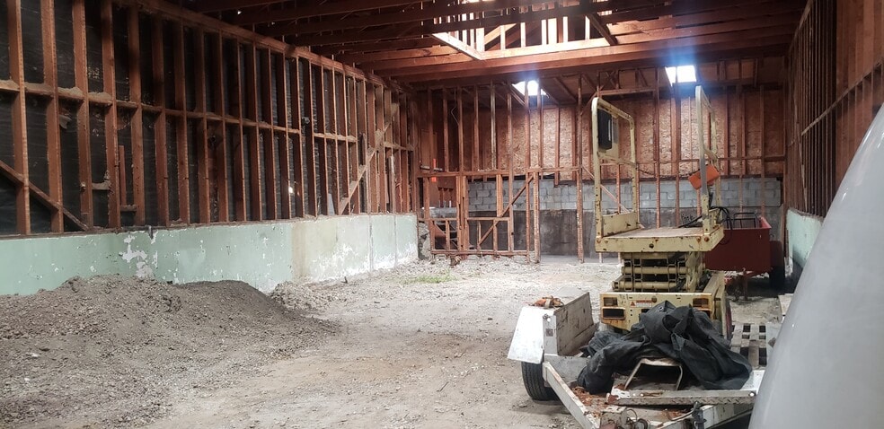More Photos Of 6410-6416 Telegraph Ave, Oakland Storefront For Lease