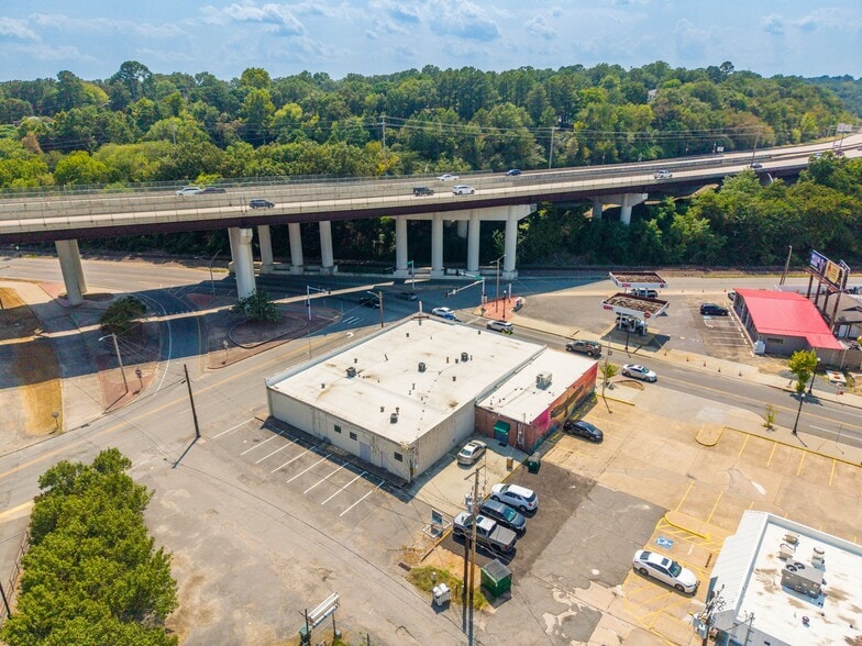 More Photos Of 3306-3308 Pike Ave, North Little Rock Storefront For Sale