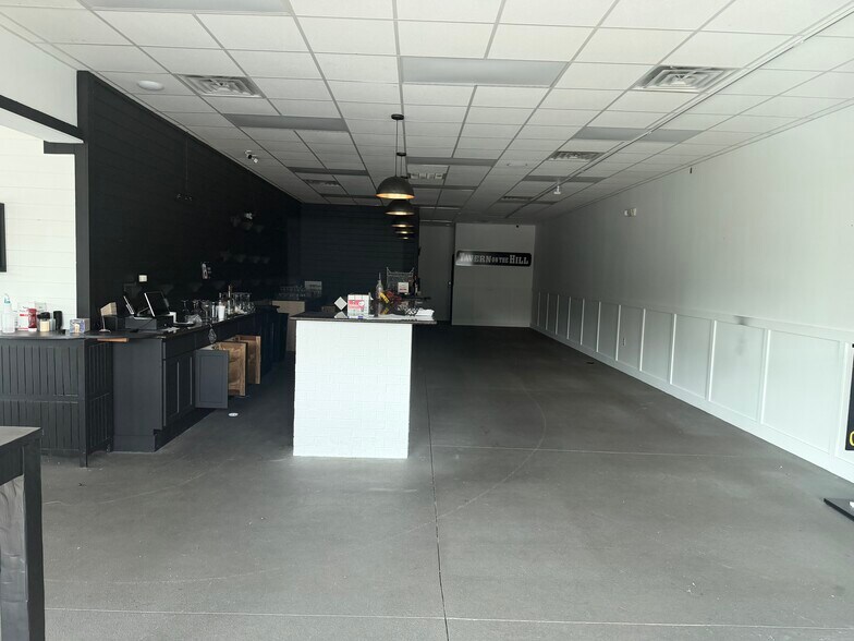 More Photos Of 1212 Gatewood Drive, Auburn General Retail For Lease
