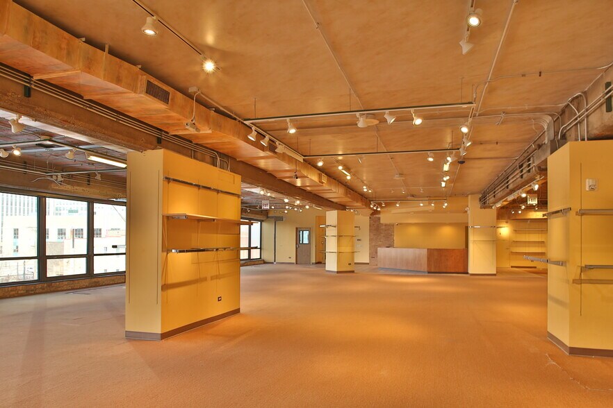 More Photos Of 557 W Polk St, Chicago Research And Development For Lease
