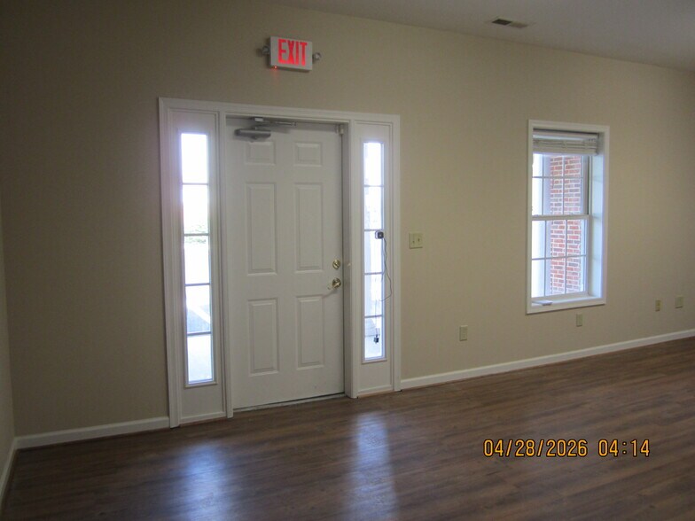 More Photos Of 1569 Jefferson Hwy, Fishersville Office For Lease