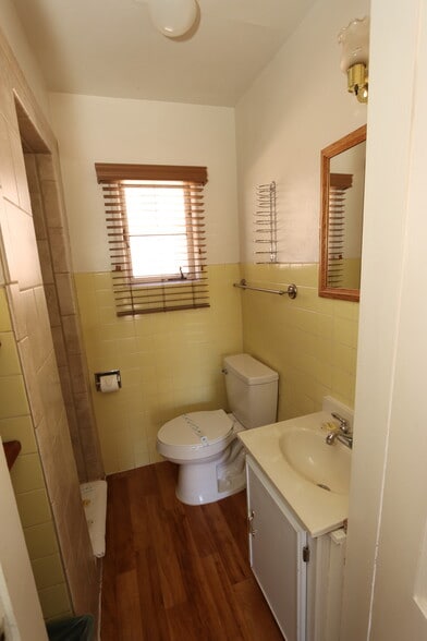More Photos Of 410 Fremont St, Tombstone Hotel For Sale