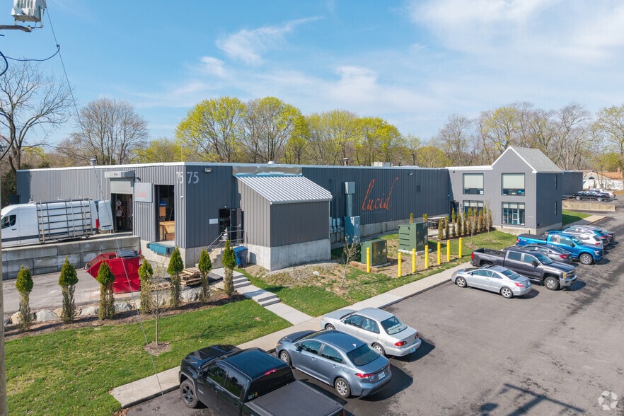 Primary Photo Of 75 Tripps Ln, Riverside Warehouse For Lease