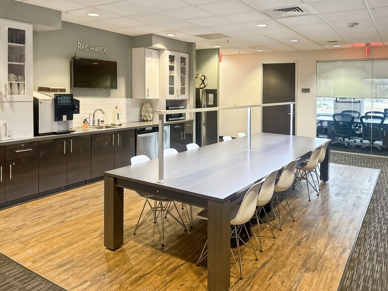 More Photos Of 331 E Main St, Rock Hill Coworking Space