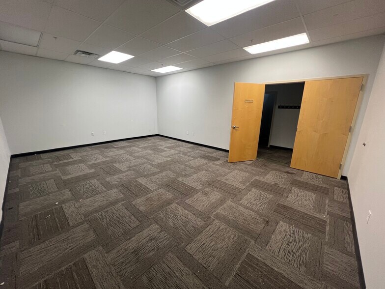 More Photos Of 445 N 700 W, North Salt Lake Warehouse For Lease