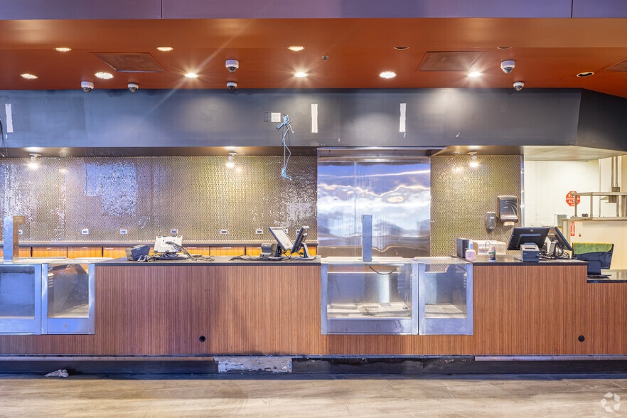 More Photos Of 210 W 87th St, Chicago Movie Theatre For Sale