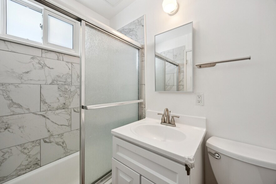 More Photos Of 263 La Pala Dr, San Jose Apartments For Sale