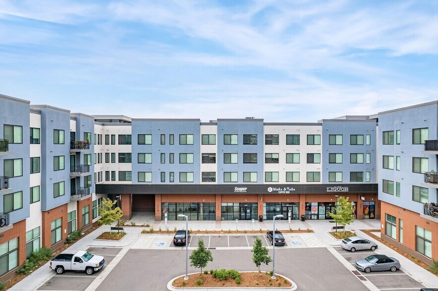 More Photos Of 2337 S Blackhawk St, Aurora Apartments For Lease