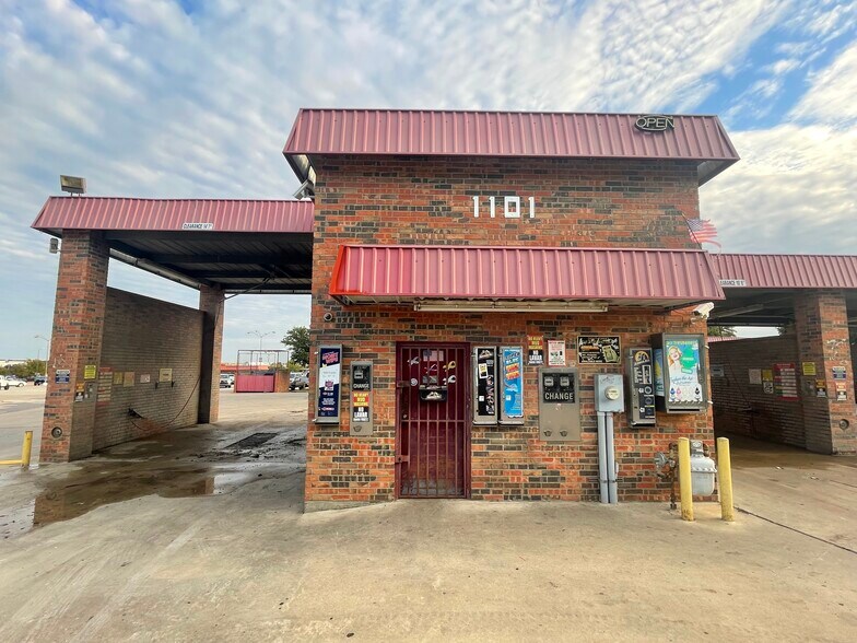 More Photos Of 1101 Yellow Jacket Ln, Rockwall Carwash For Sale