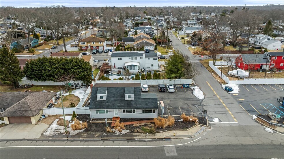 More Photos Of 930 Sunrise Hwy, North Babylon Office For Sale