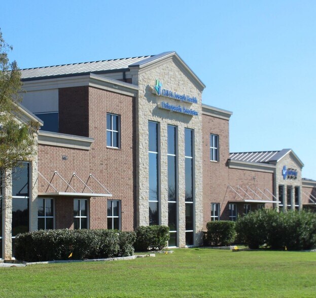 More Photos Of 2803 Earl Rudder Freeway, College Station Medical For Lease