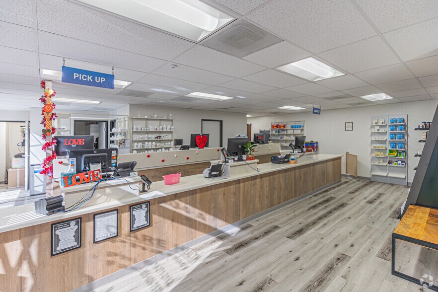 More Photos Of 22 W 35th St, National City Medical For Sale