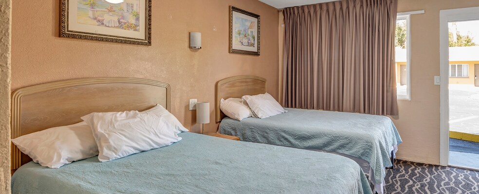 More Photos Of 640 S Ridgewood Ave, Daytona Beach Hotel For Sale
