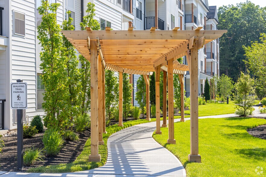 More Photos Of 90 Shrewsbury St, Boylston Apartments For Lease