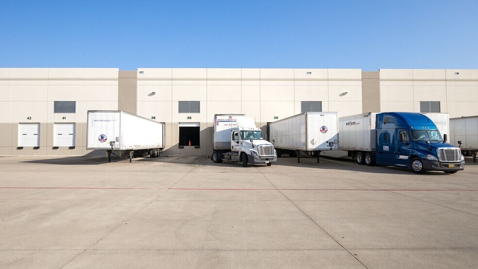 More Photos Of 7420 Security Way, Houston Warehouse For Lease