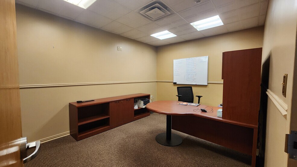 More Photos Of 2 N Main St, Pittston Office For Sale