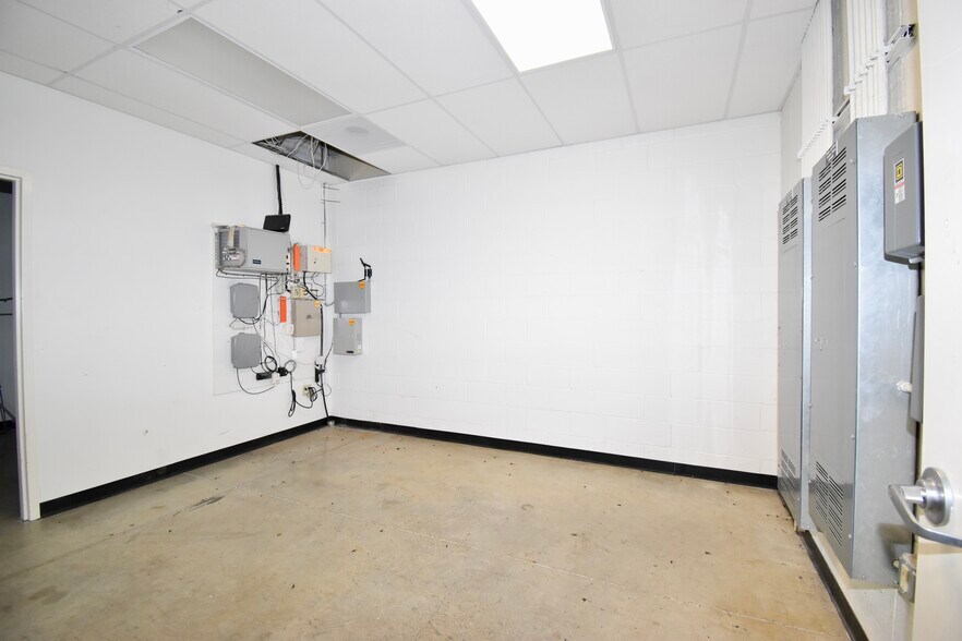 More Photos Of 1721-1751 Vann Dr, Jackson Unknown For Lease