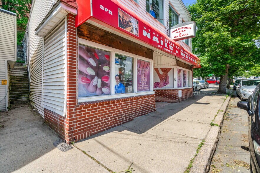 More Photos Of 57 River St, Haverhill Storefront For Sale