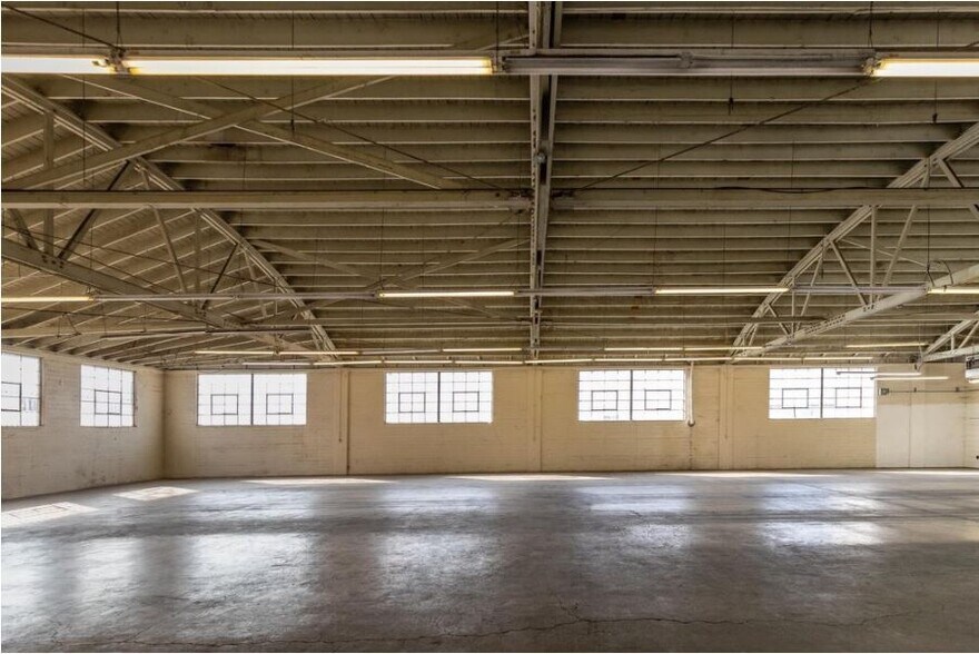 More Photos Of 3310 Leonis Blvd, Los Angeles Warehouse For Lease