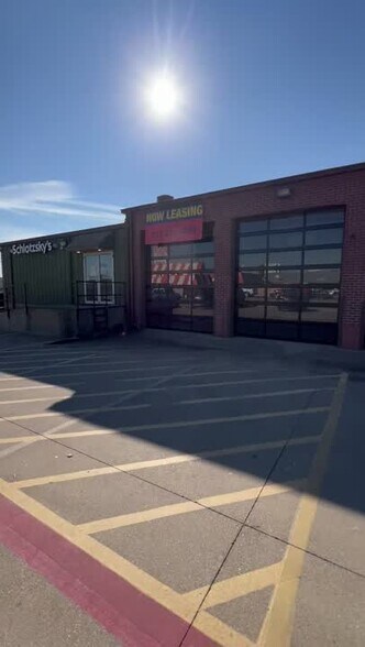 More Photos Of 1216 W Henderson St, Cleburne Freestanding For Lease
