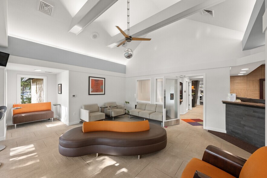 More Photos Of 5718 Balcones Dr, Austin Medical For Sale