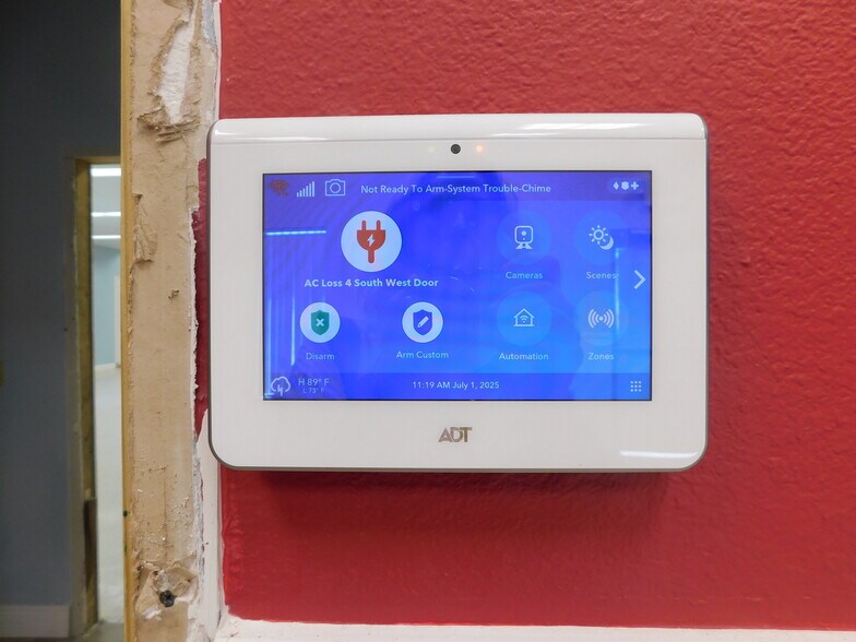 More Photos Of 5070 Industry Dr, Melbourne Manufacturing For Lease