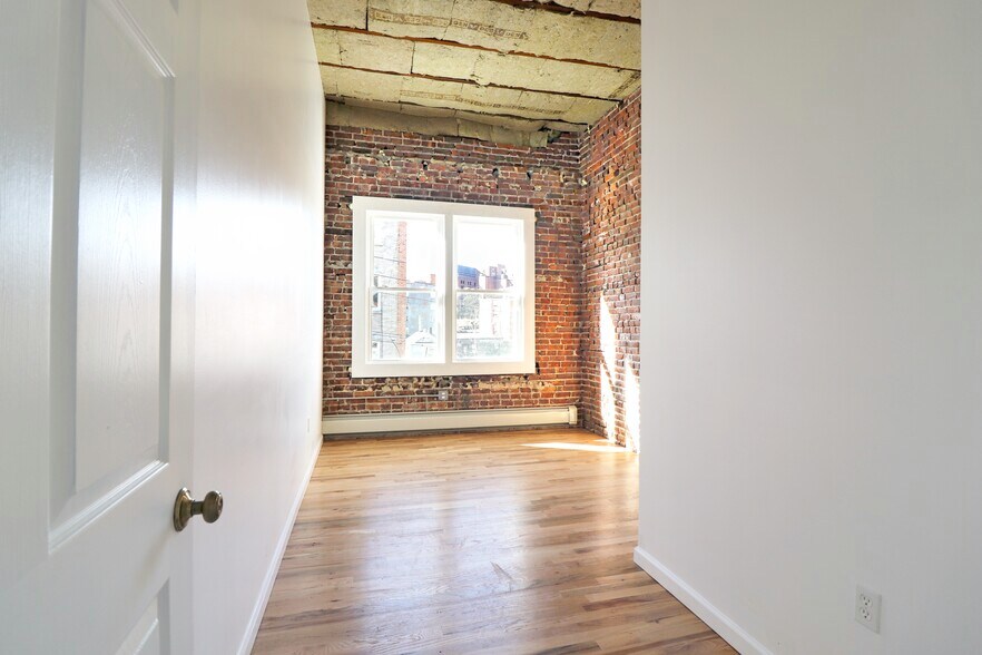More Photos Of 94 School St, Yonkers Storefront Retail Residential For Sale