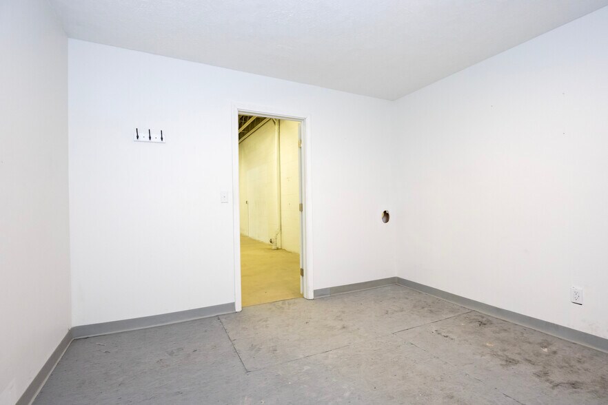 More Photos Of 291 Branstetter St, Wooster Manufacturing For Lease