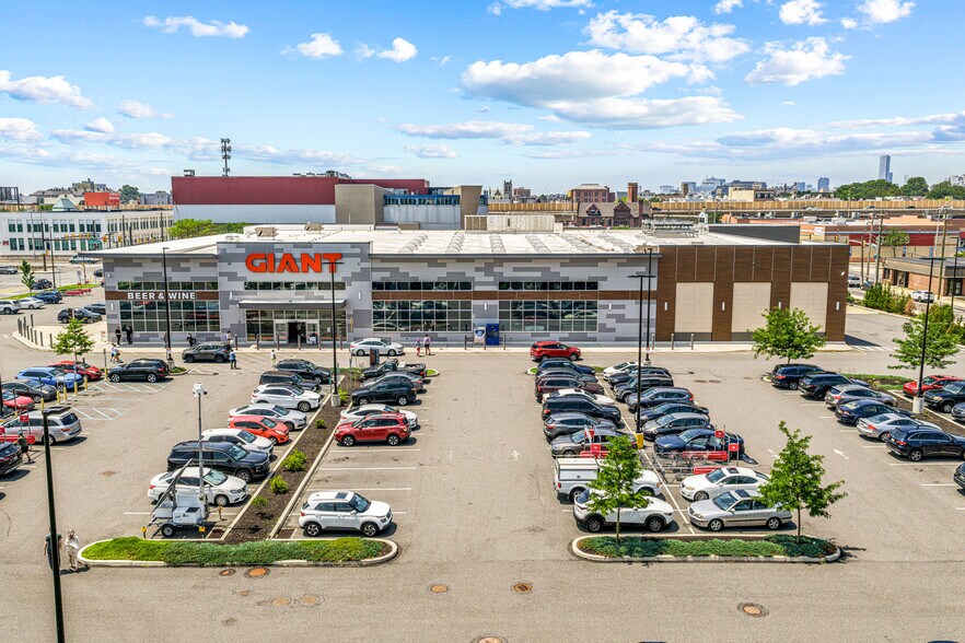 More Photos Of 1403 S Christopher Columbus Blvd, Philadelphia General Retail For Sale