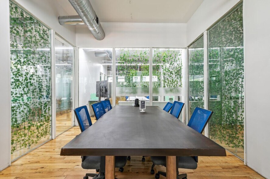 More Photos Of 104 S 20th St, Philadelphia Office For Lease