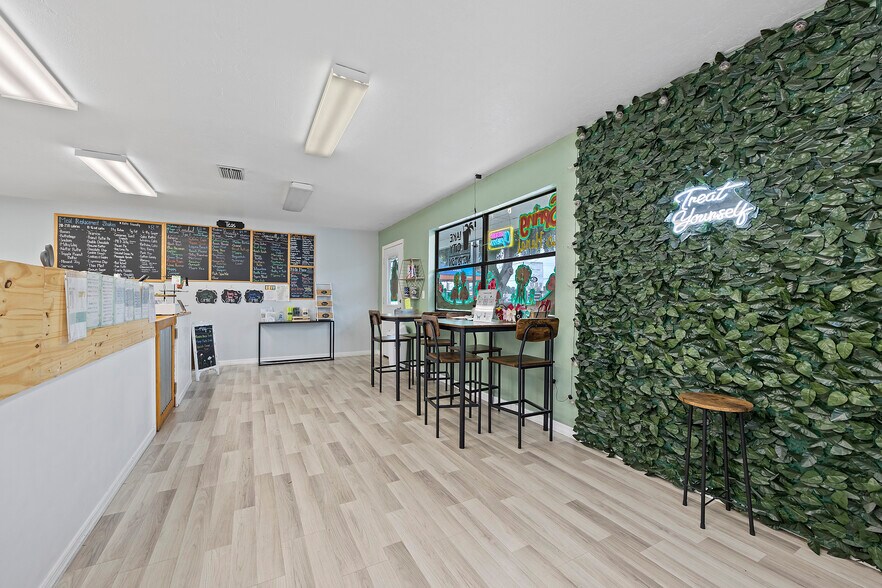 More Photos Of 4134-4136 W US Highway 90, Lake City Freestanding For Sale