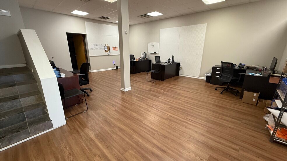 More Photos Of 480 Memorial Pky, Phillipsburg Flex For Lease
