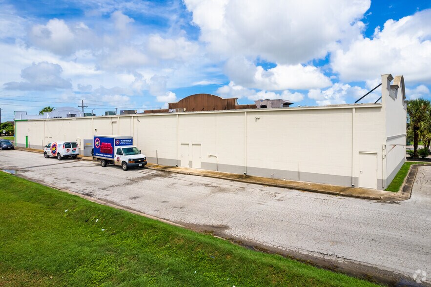 More Photos Of 5850 Ruben M Torres Blvd, Brownsville Unknown For Lease