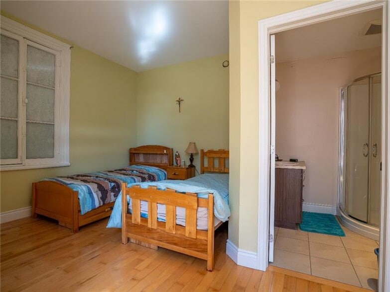 More Photos Of 1395 Rue Notre-Dame, Saint-cesaire Religious Facility For Sale