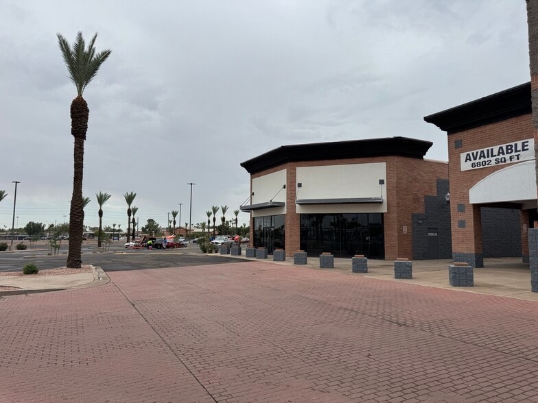 More Photos Of 2055 N Alma School Rd, Chandler Unknown For Lease