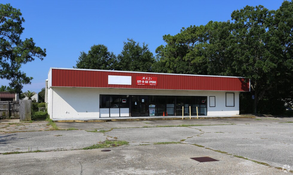 Primary Photo Of 1167 College Blvd, Pensacola Convenience Store For Sale
